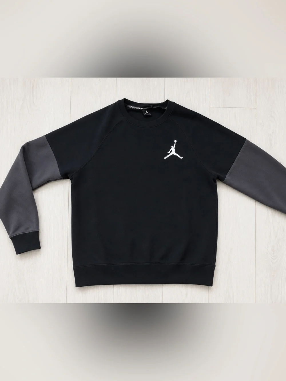 Jordan Black Crewneck Sweatshirt Size Large Athletic Pullover Jumpman Logo